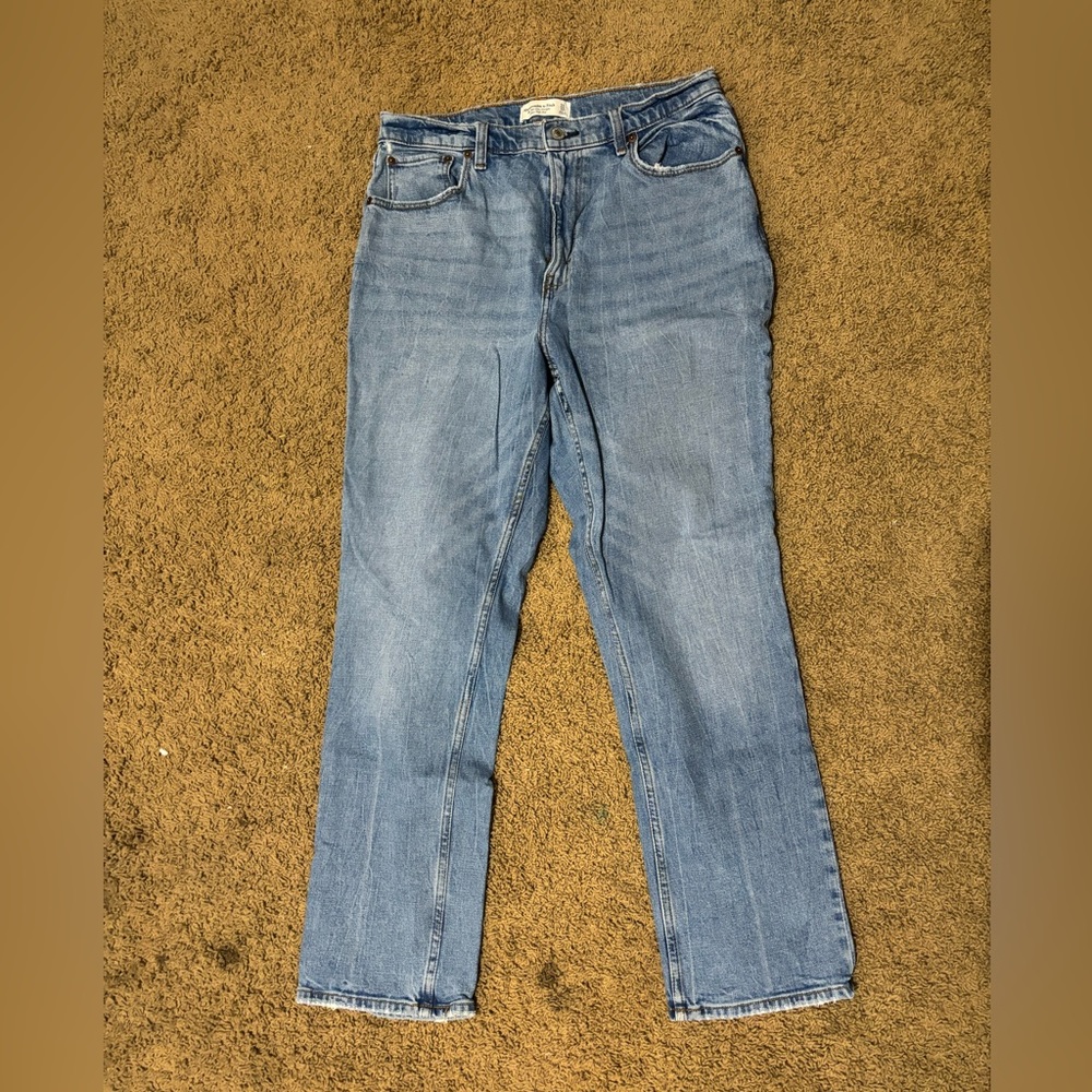 COPY - The 90s Slim Straight Ultra High Rise Abercrombie & Fitch Jeans